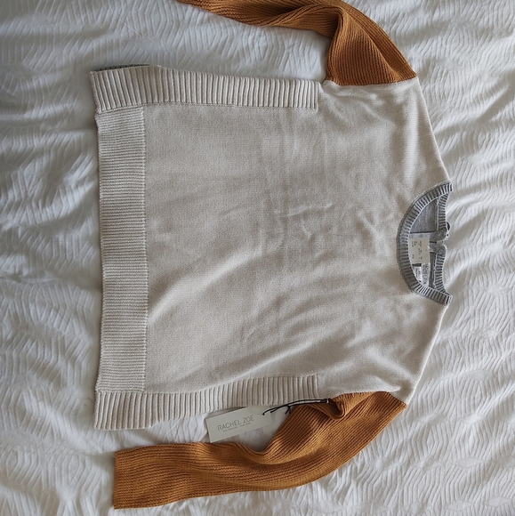 Sweater - Picture 1 of 3